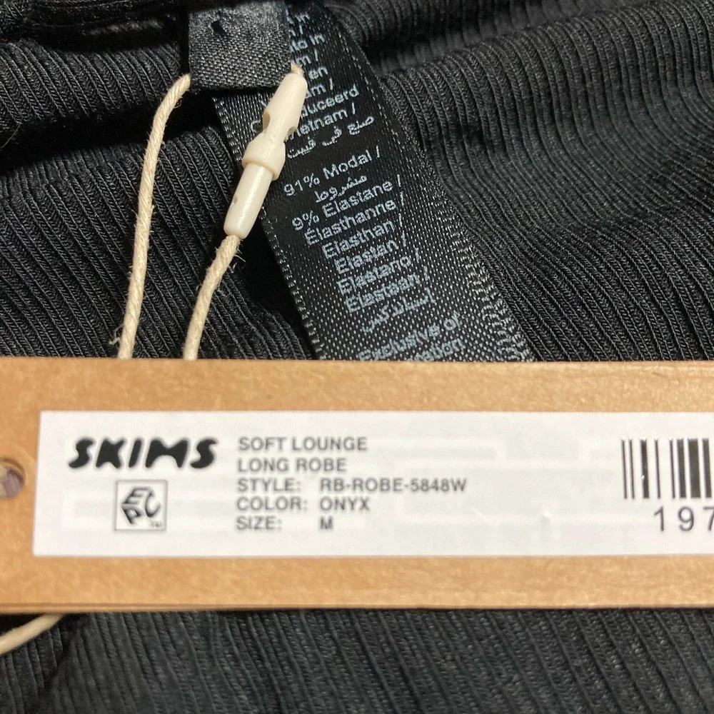 SKIMS Soft Lounge Long Robe - Picture 4 of 5